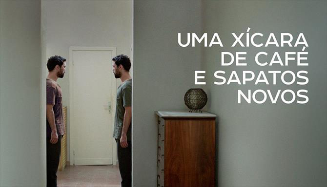 Uma Xícara de Café e Sapatos Novos