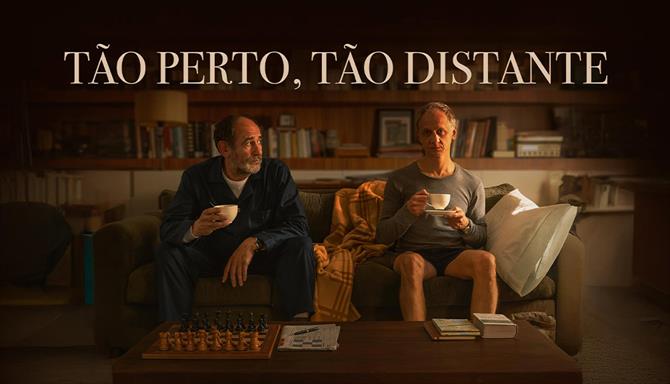 Tão Perto, Tão Distante
